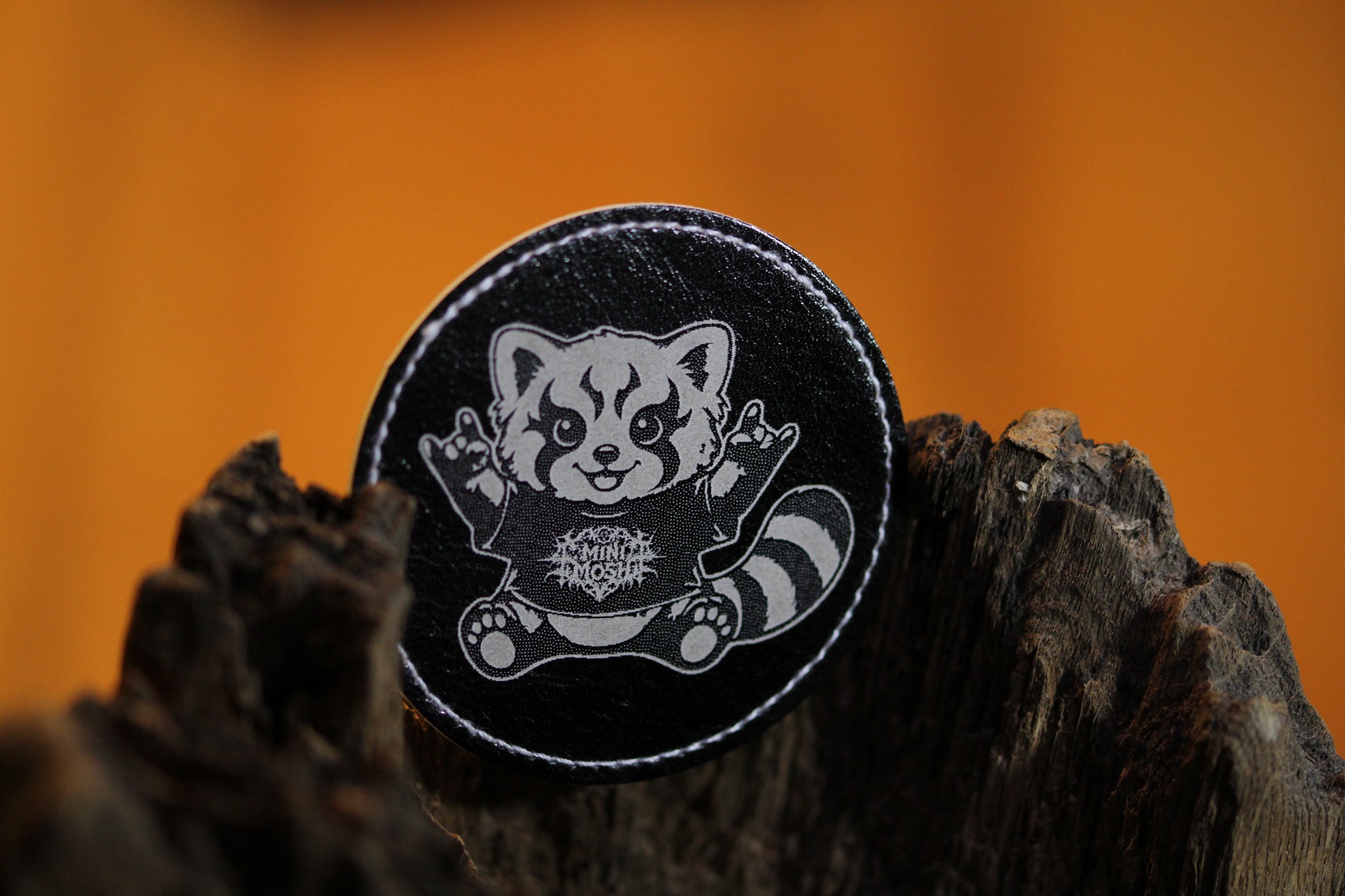 Mini Mosh Roter Panda Kunstlederpatch gelasert schwarz